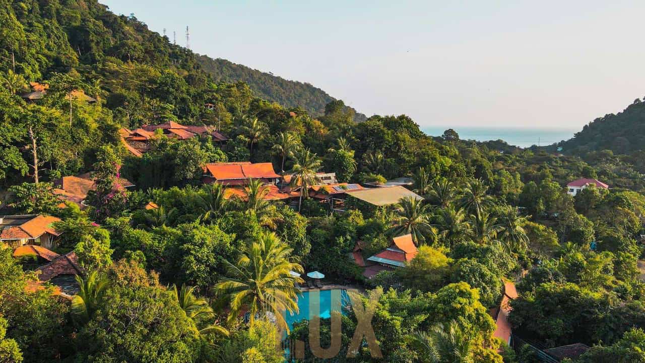 5 Star Resort for sale on the coast of Kep