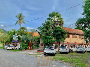 Beautiful Villa / Hotel for sale close the Crab market on Kep beach