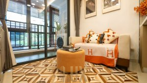 photo 6055408179870808677 y (2)