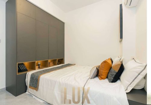 Deluxe Condo Up for sale in a Great Location - Daun Penh