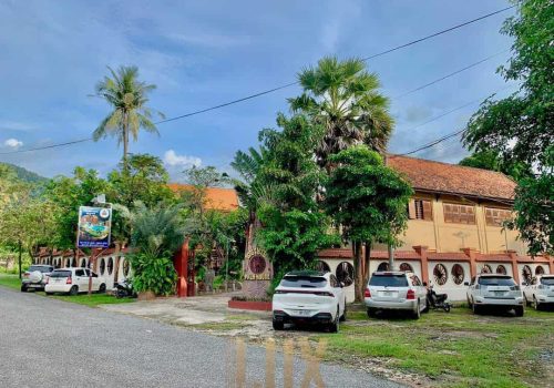 Beautiful Villa / Hotel for sale close the Crab market on Kep beach