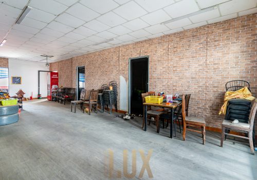 House Near IPS (3 of 13)