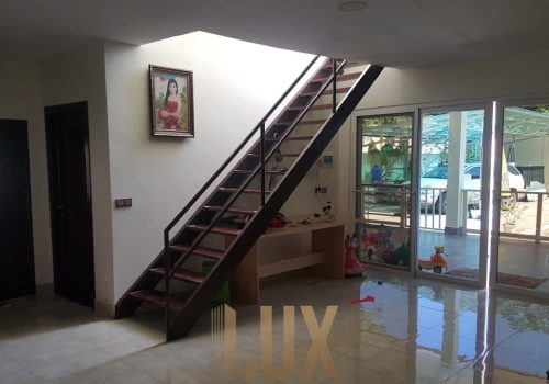 Luxury Villa with very Modest Pool for Rent or Sale