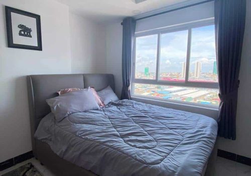 A Great petite modern style western condominium