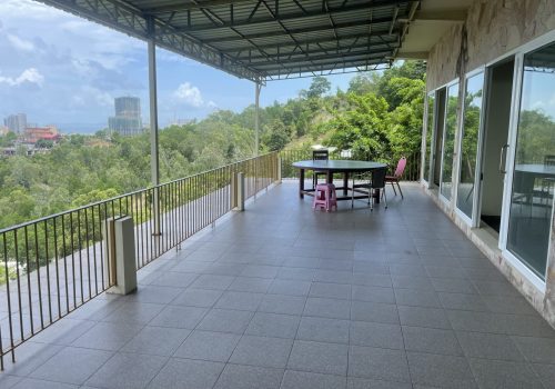 8 Bedrooms luxury Villa For rent in Sihanouk Ville