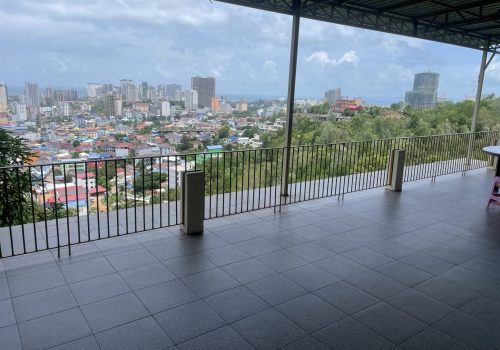 8 Bedrooms luxury Villa For rent in Sihanouk Ville