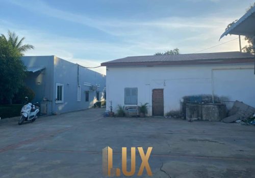 LUX-37638-27