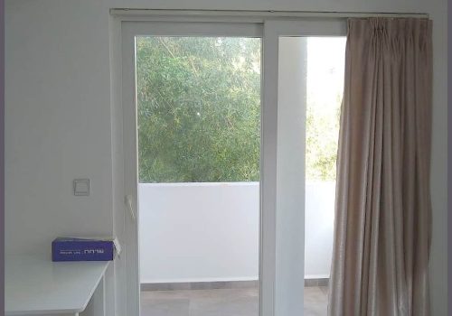 Deluxe Condo Up for sale in a Great Location - Daun Penh