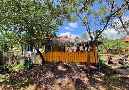 Aneen's Green Garden Coffee Shop ,Bungalow for sale