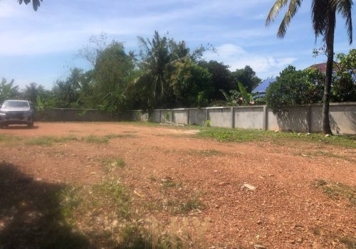 A Vacant Plot of Land For Sale in Kep