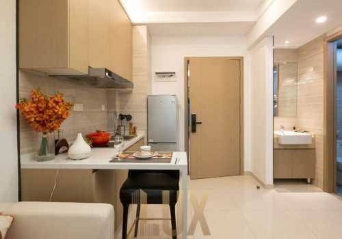 photo 6055408179870808679 y (2)