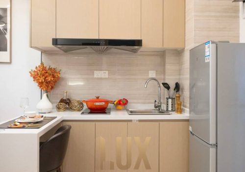 photo 6055408179870808681 y (2)