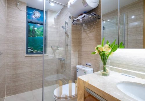 photo 6055408179870808705 y (1)