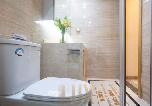 photo 6055408179870808706 y (2)