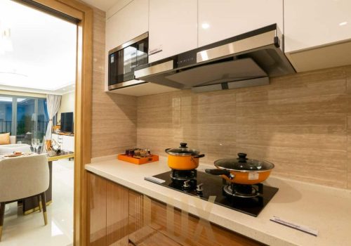 photo 6055408179870808710 y (1)