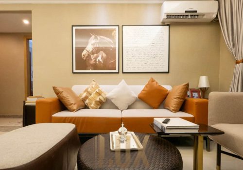 photo 6055408179870808712 y (1)