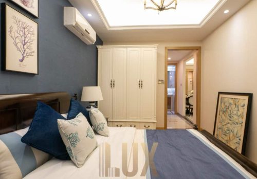 photo 6055408179870808724 y