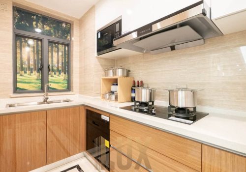 photo 6055408179870808729 y (1)