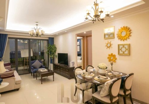 photo 6055408179870808733 y (1)