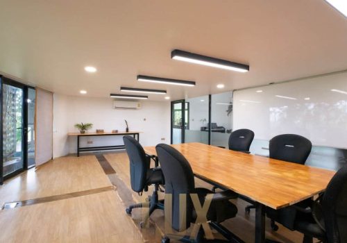 photo 6057730541702199967 y (1)