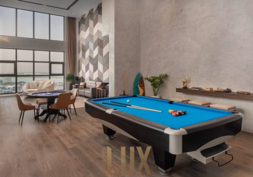 photo 6057736159519422862 y