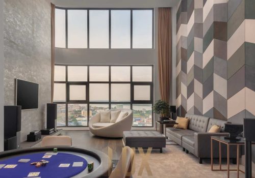 photo 6057736159519422863 y