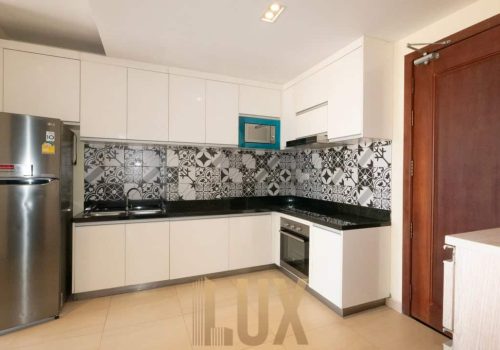 photo 6140951954038307534 y (1)