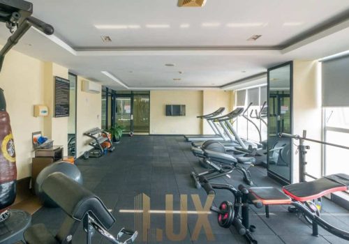 photo 6140951954038307545 y