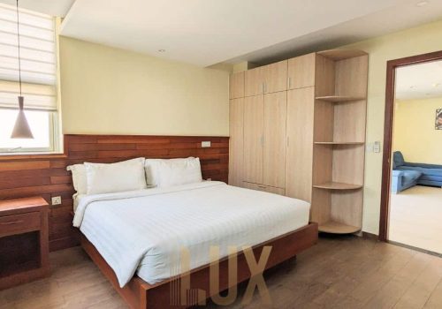 photo 6140951954038307549 y