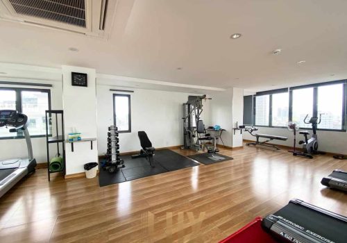 photo 6152446549242789257 y