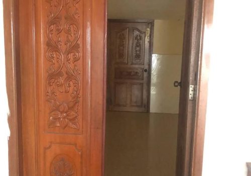 photo 6165778780564601244 y