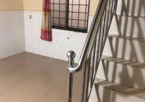 photo 6165778780564601245 y