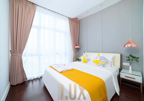 photo 6278213181763597173 y